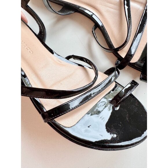 CLUB MONACO Black Patent Leather Flat Strappy Toe Thong Sandals, Size 37 - Picture 3 of 9